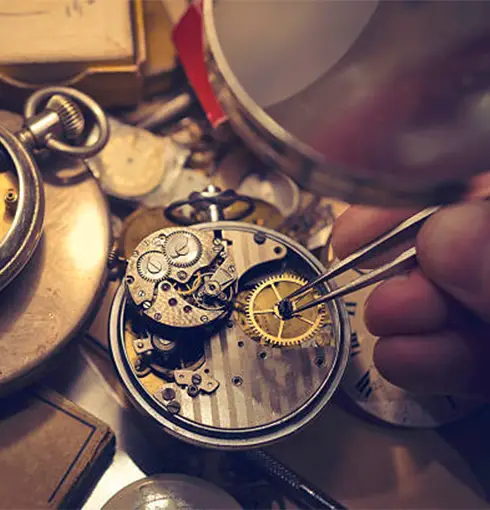 Reparación de relojes en taller especializado